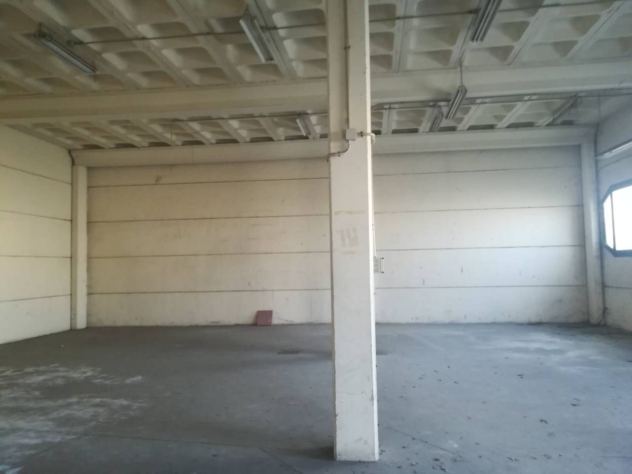 Industrial buildings to rent in  Madrid Capital  with Alarm