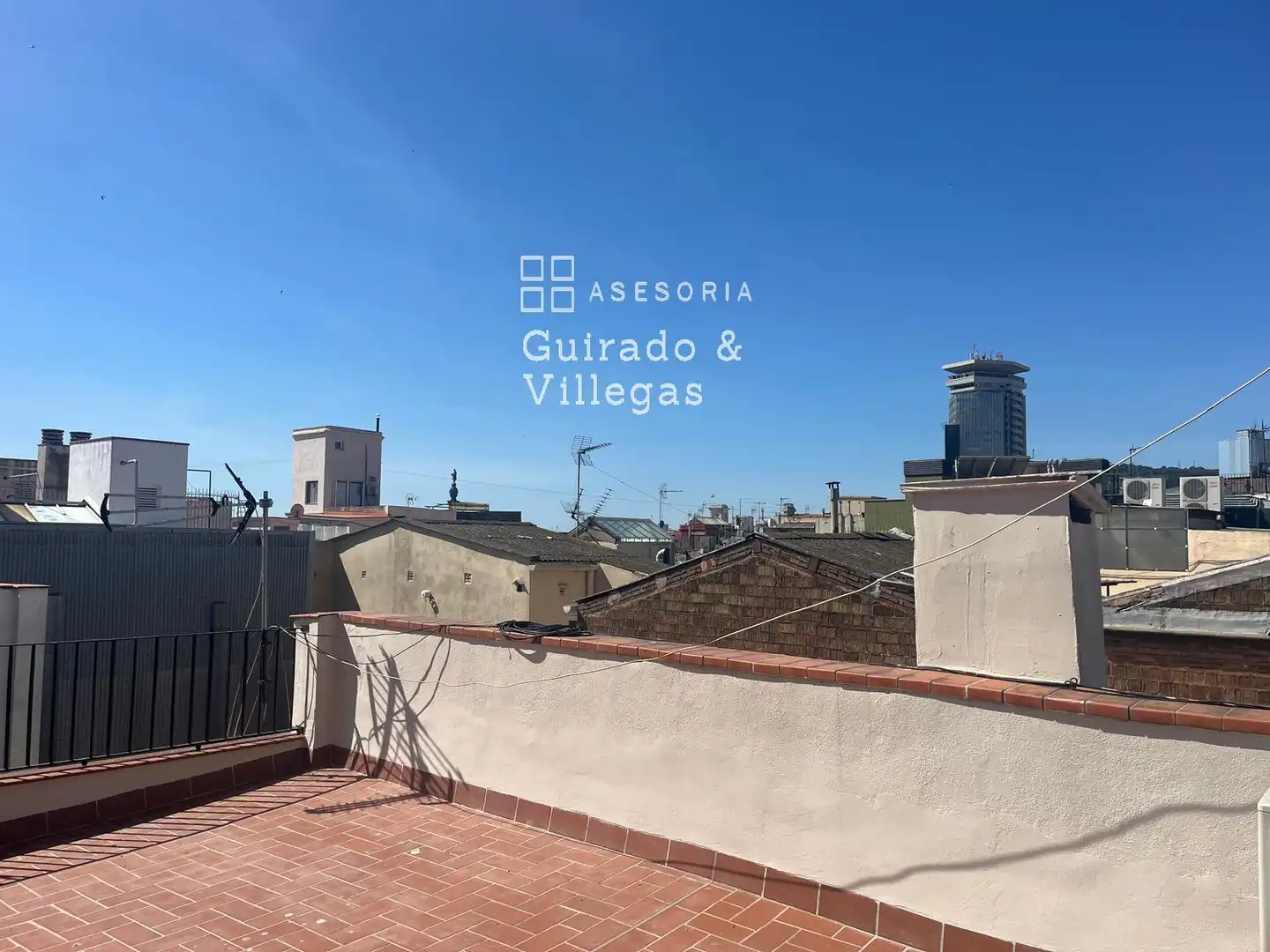 Vista exterior de Pis en venda en Barcelona amb Aire condicionat, Terrassa i Moblat