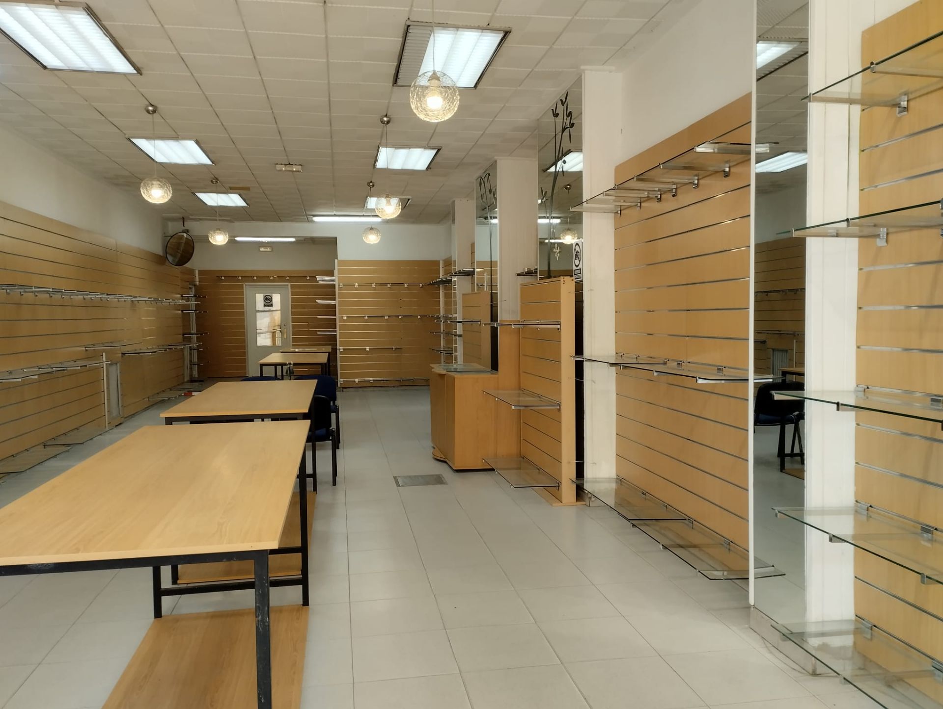 Local de alquiler en Gran Via, Centro