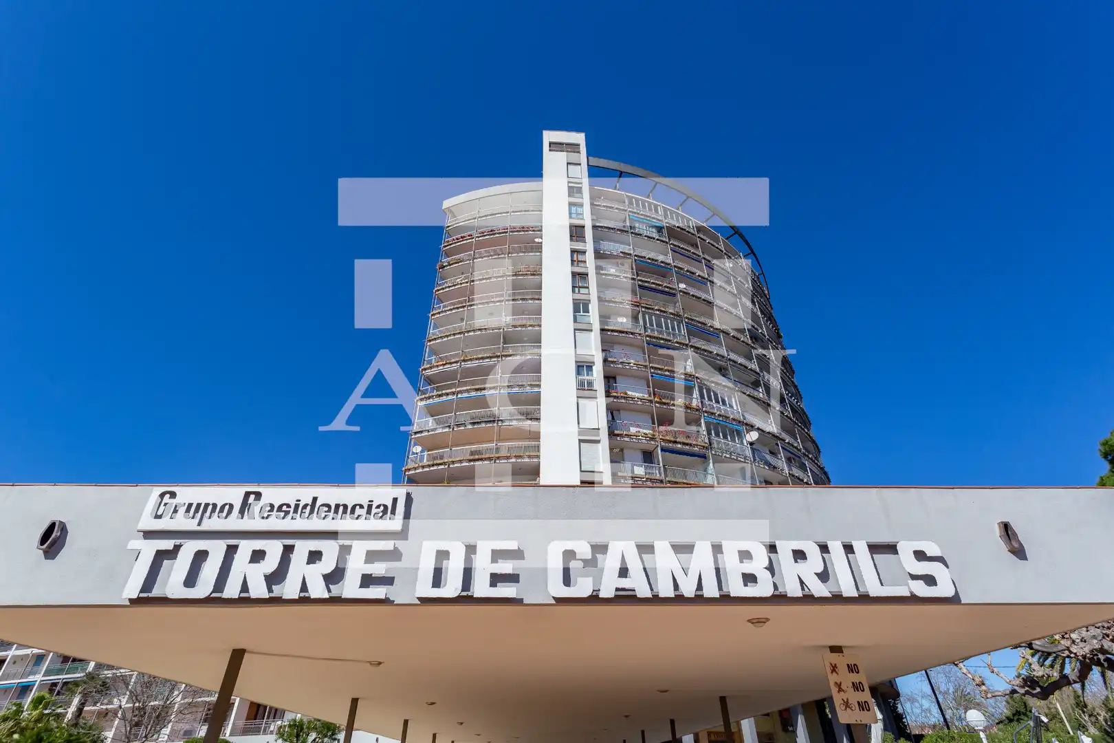 Vista exterior de Piso en venta en Cambrils con Calefacción, Terraza y Amueblado