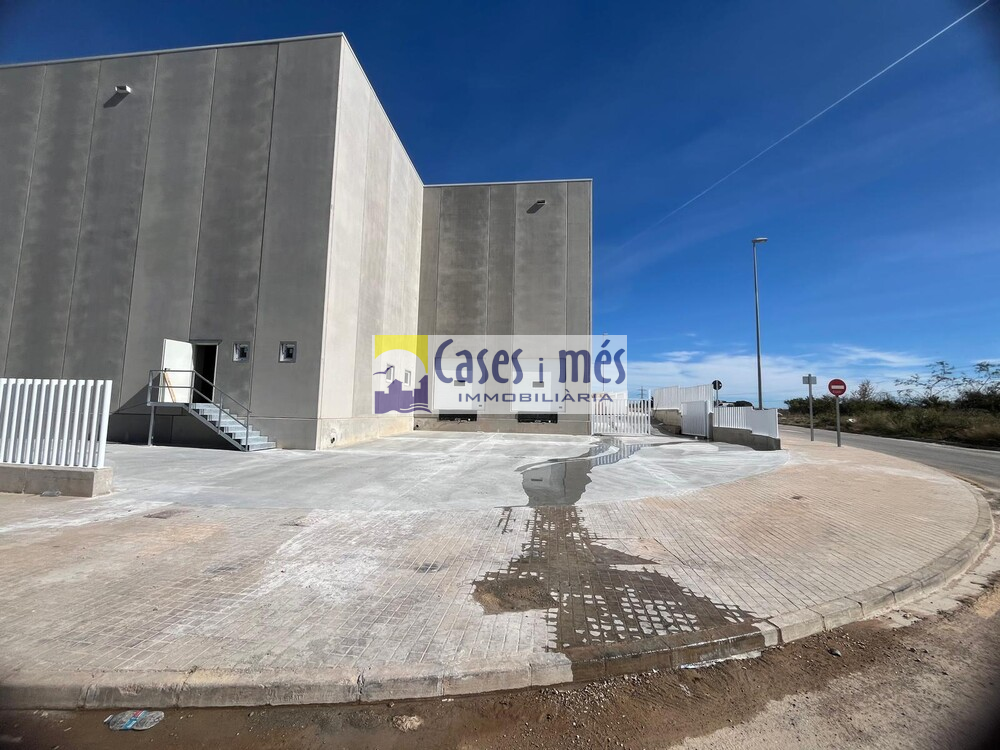 Vista exterior de Nau industrial en venda en  Valencia Capital