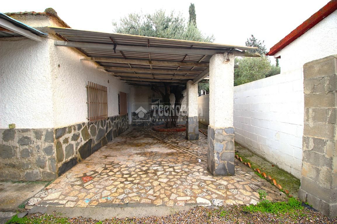 Vista exterior de Casa o xalet en venda en Las Gabias