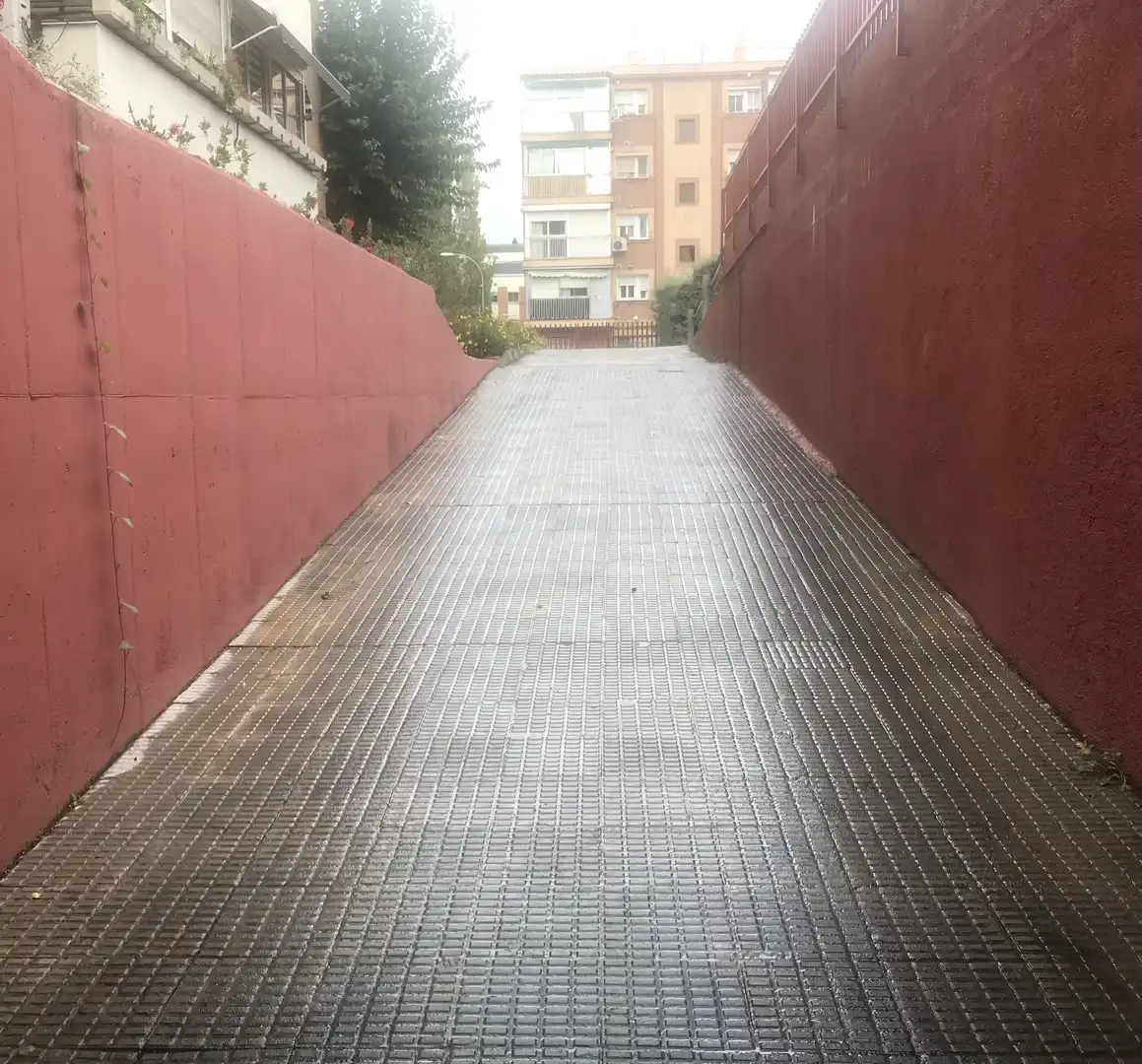 Parking of Garage for rent in Madrid