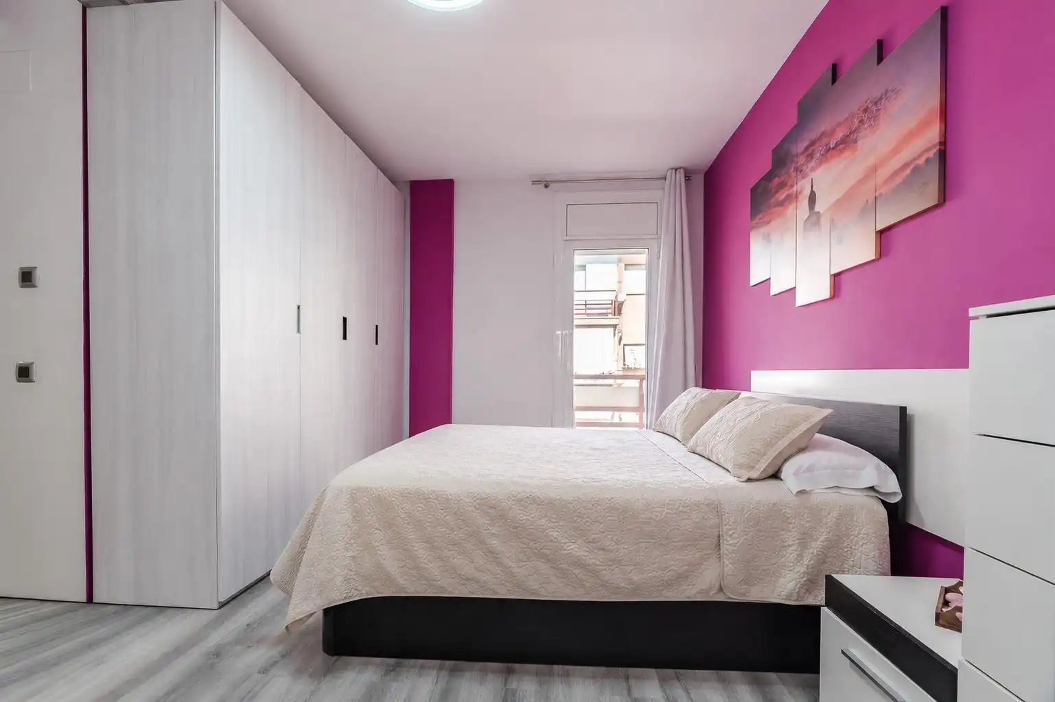 Schlafzimmer von Dachboden zum Verkauf in El Vendrell mit Heizung, Parkett und Terrasse