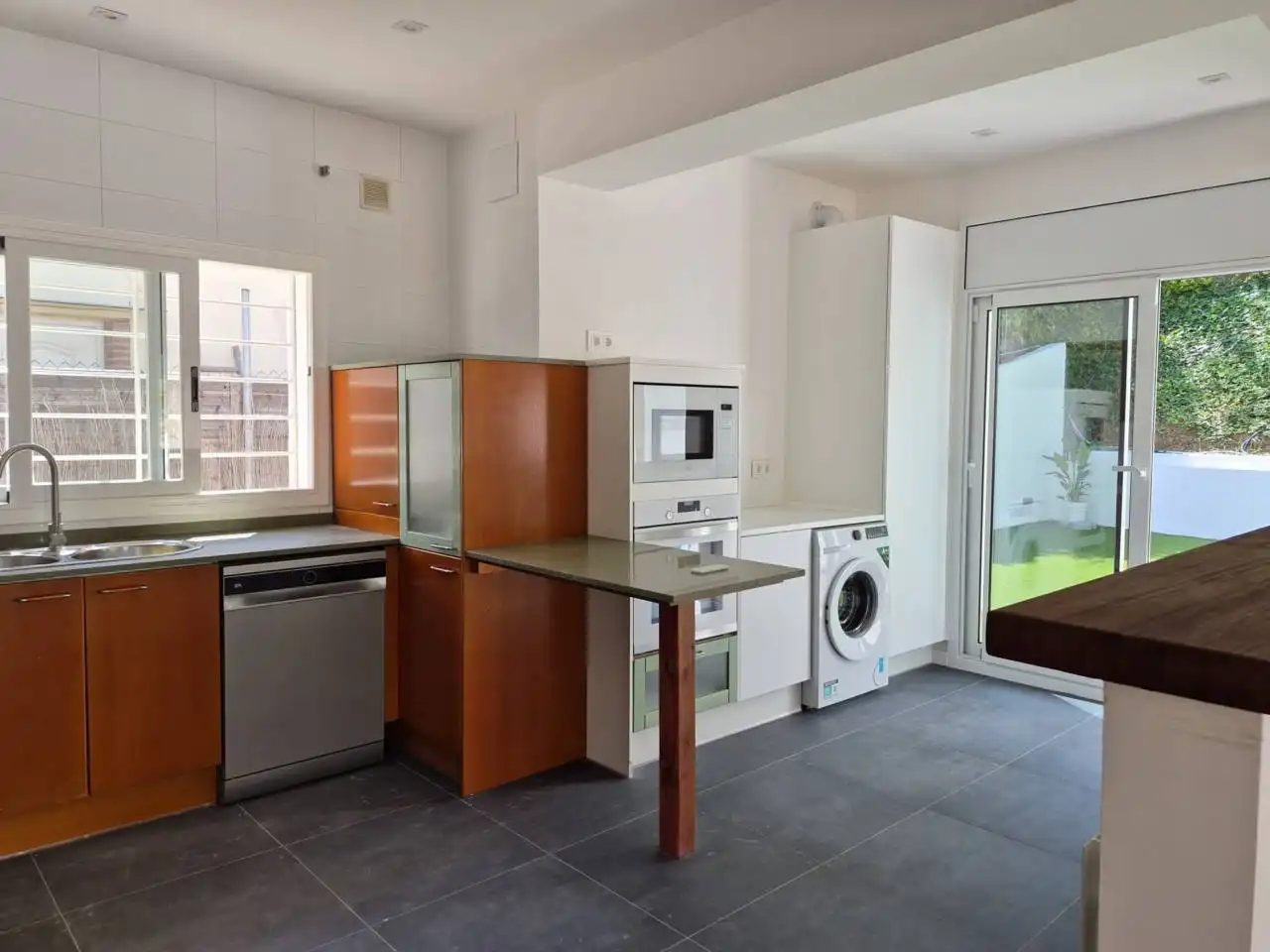 Küche von Haus oder Chalet zur Miete in Sant Cugat del Vallès mit Klimaanlage, Heizung und Privatgarten