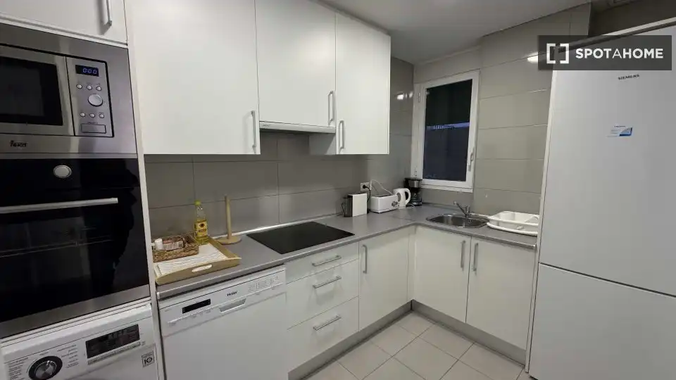 Cocina de Piso de alquiler en Madrid con Aire acondicionado, Calefacción y Amueblado