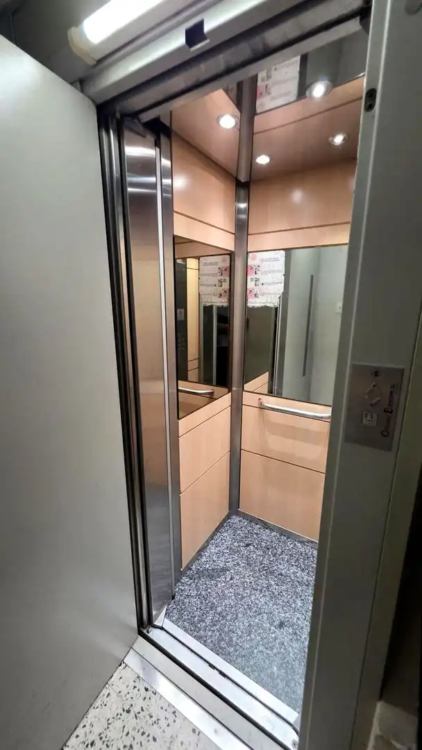 Piso en venta en Terrassa con Aire acondicionado, Trastero y Balcón