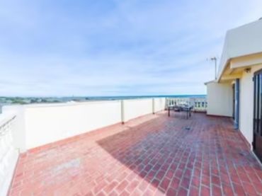 Villa mit Balkon zum Verkauf in Pobles del Sud