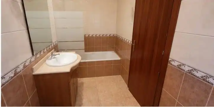 Bany de Casa adosada en venda en Cáceres amb Aire condicionat i Terrassa