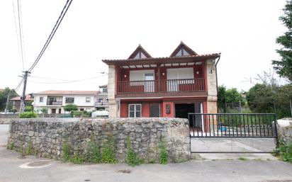 Vista exterior de Casa o xalet en venda en Udías amb Terrassa i Balcó