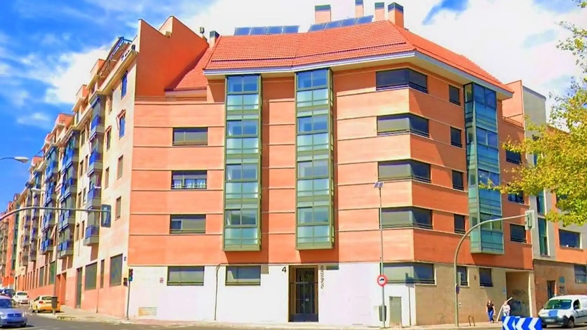 Exterior view of Storage room for rent in  Madrid Capital  with Alarm