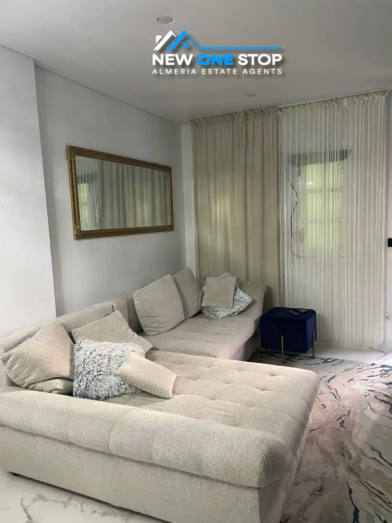 Sala d'estar de Apartament en venda en Mojácar amb Aire condicionat, Calefacció i Jardí privat