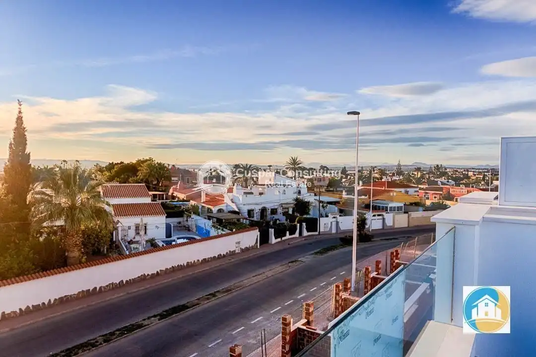 Vista exterior de Dúplex en venda en Pilar de la Horadada amb Aire condicionat, Calefacció i Jardí privat