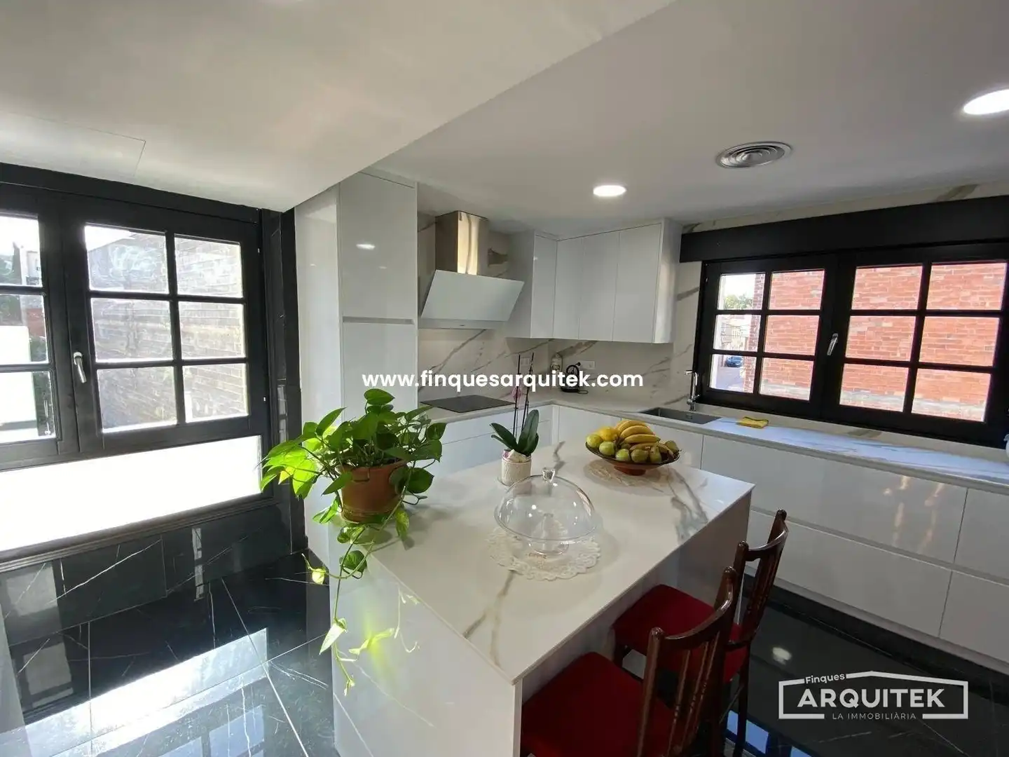 Casa adosada en venta en Rosselló