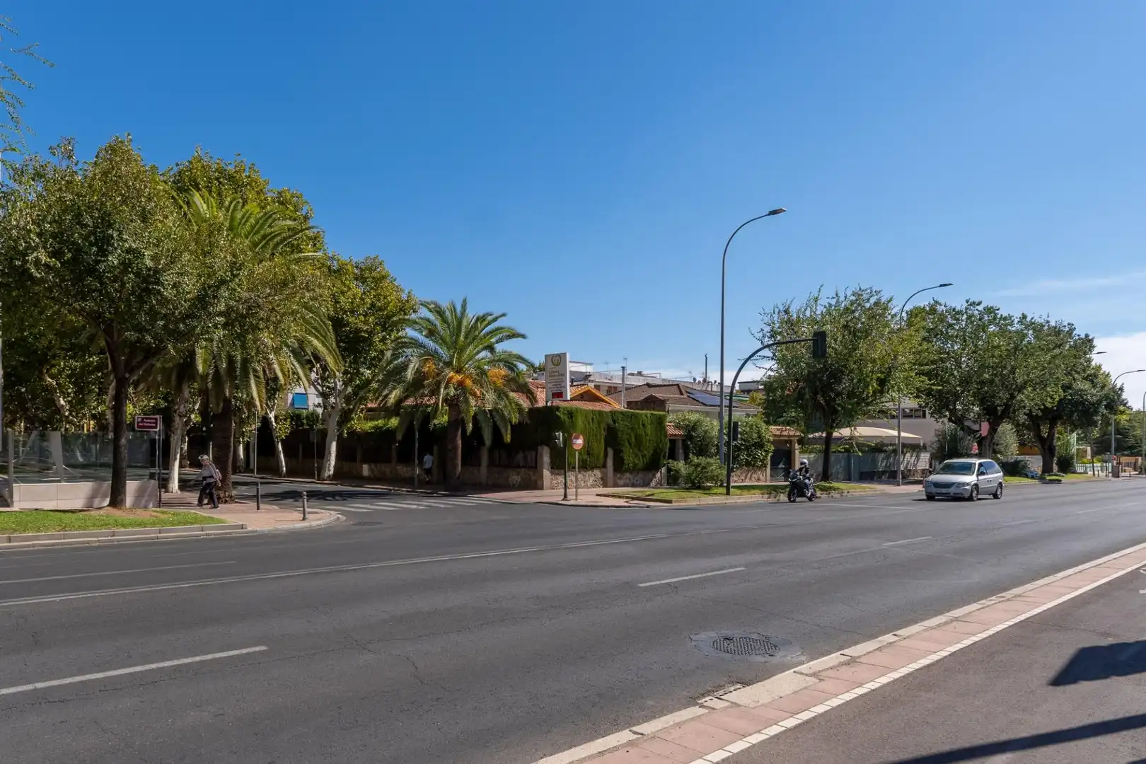 Vista exterior de Casa o xalet en venda en Córdoba amb Aire condicionat, Calefacció i Jardí privat