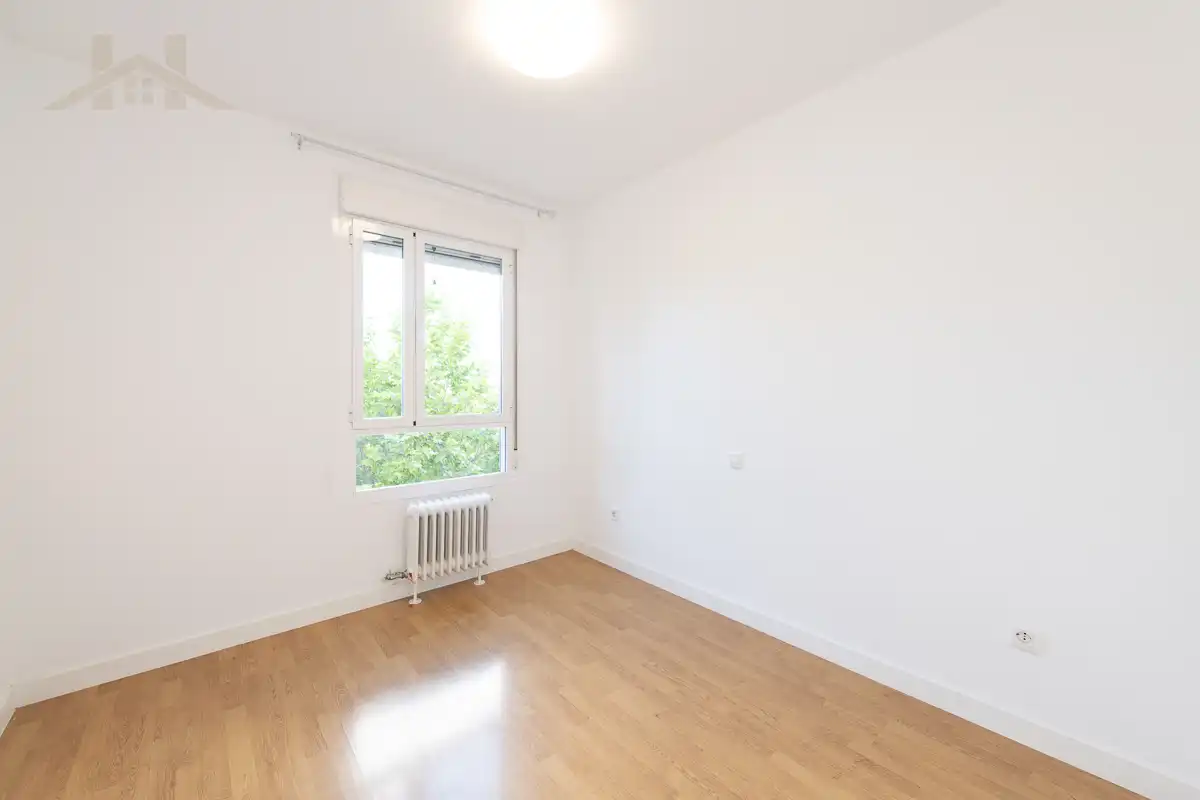 Habitación de Piso en venta en Boadilla del Monte con Aire acondicionado, Calefacción y Trastero