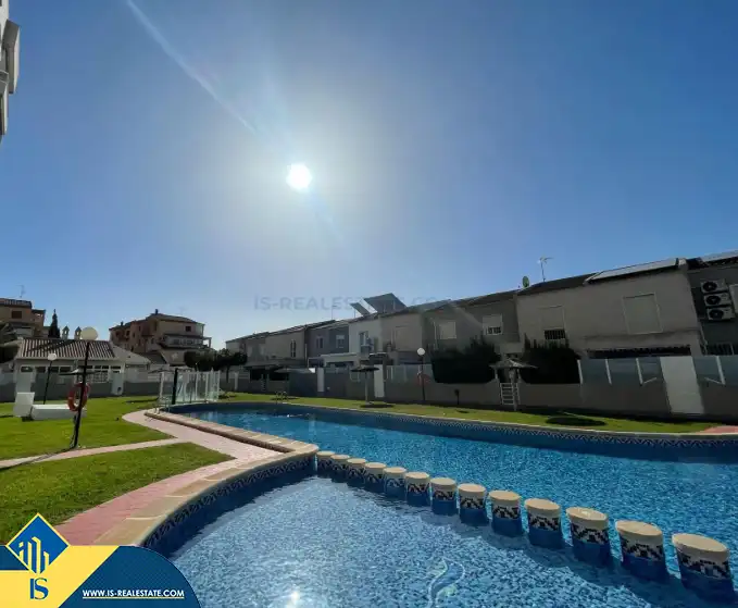 Piso con piscina en venta en Nueva Torrevieja - Aguas Nuevas, imagen 2