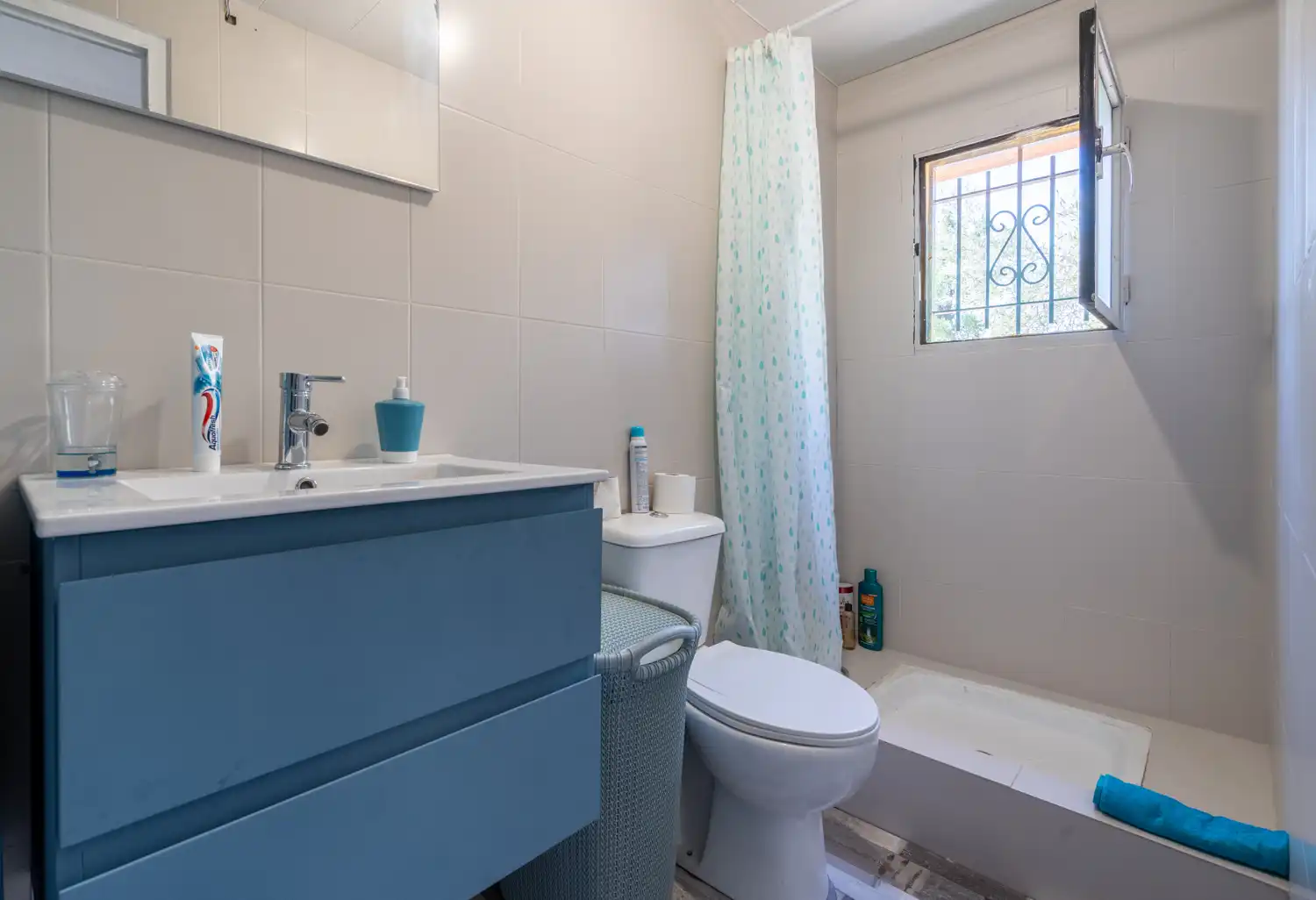 Baño de Finca rústica en venta en L'Aldea con Terraza y Amueblado
