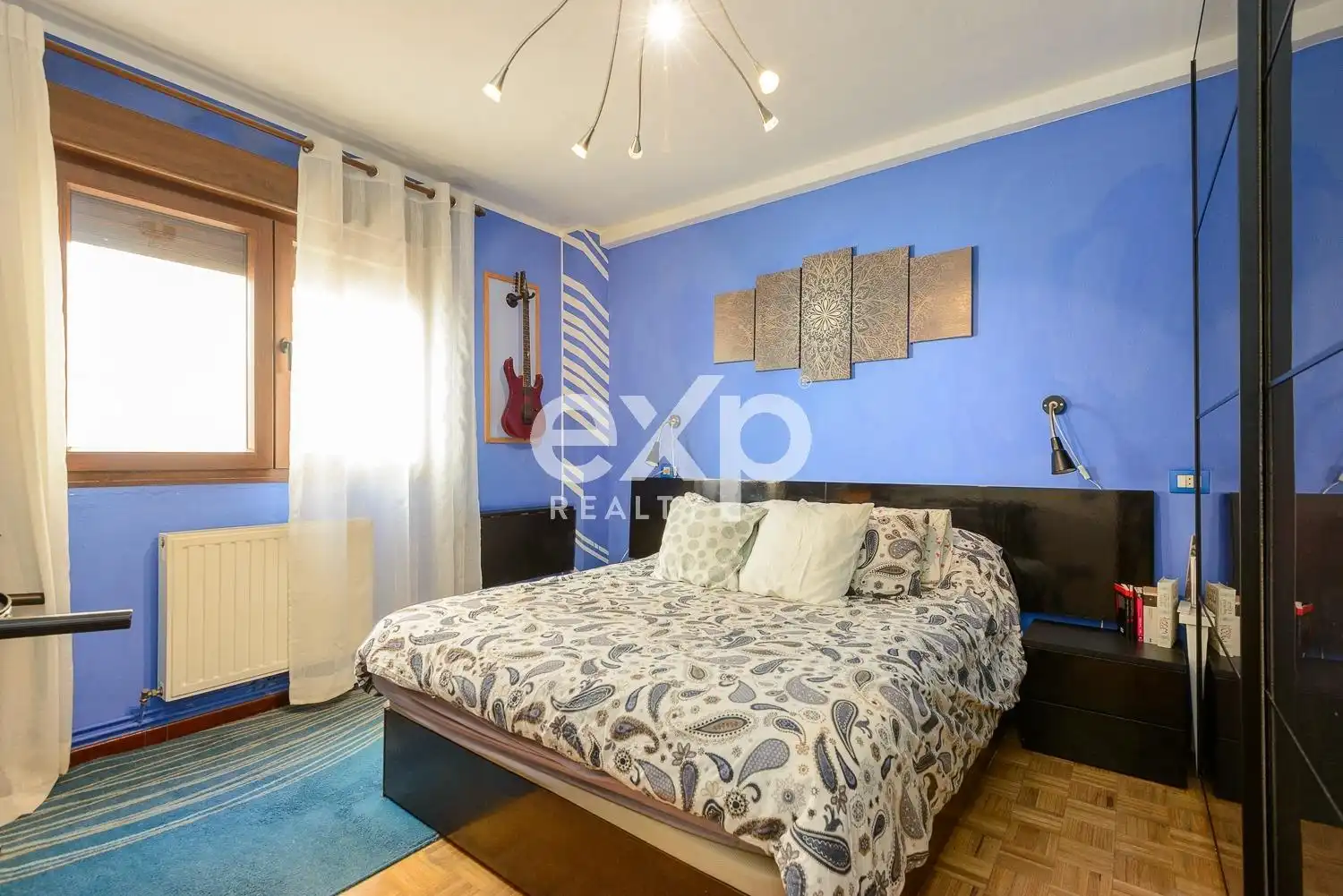 Habitación de Piso en venta en Oviedo  con Calefacción y Amueblado