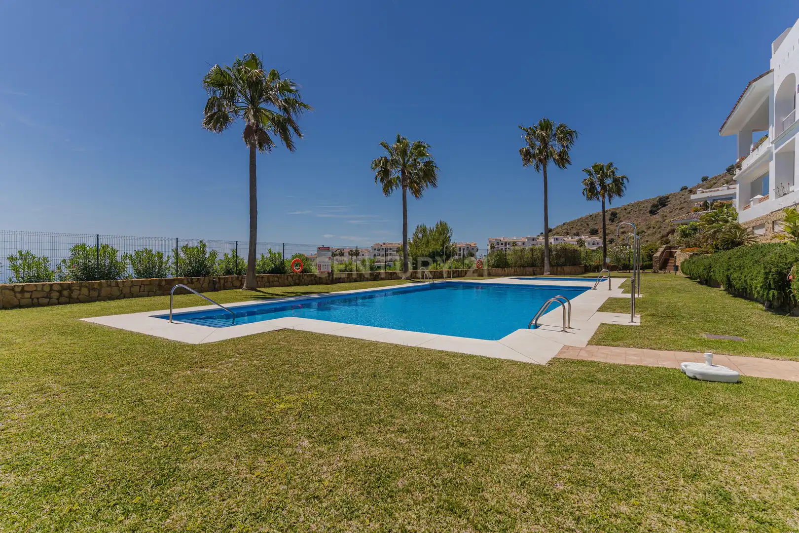 Piscina de Apartamento en venta en Rincón de la Victoria con Aire acondicionado, Trastero y Piscina