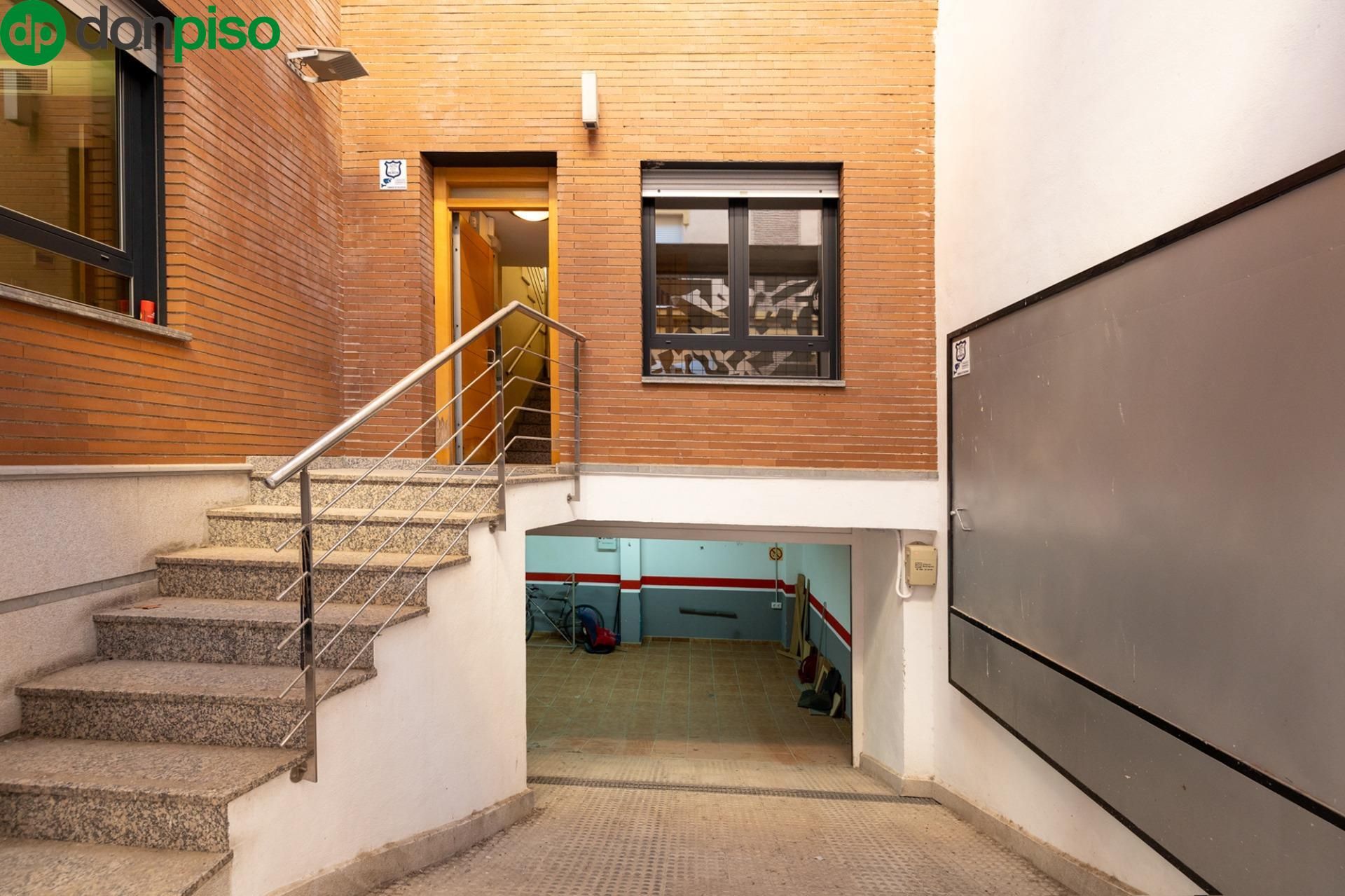 Casa o xalet en venda en  Granada Capital amb Aire condicionat, Terrassa i Traster