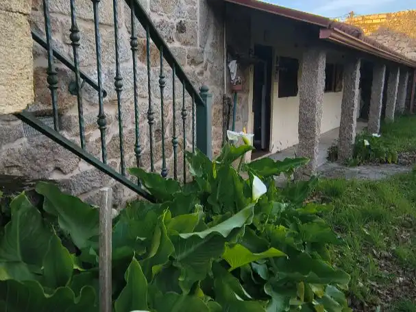 Vista exterior de Casa o xalet en venda en A Cañiza   amb Terrassa i Balcó