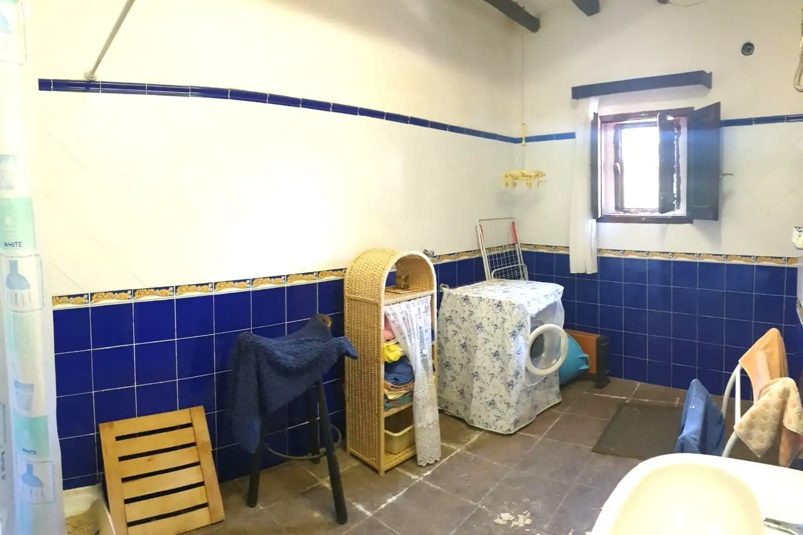 Baño de Finca rústica en venta en Castejón de las Armas con Terraza, Trastero y Amueblado
