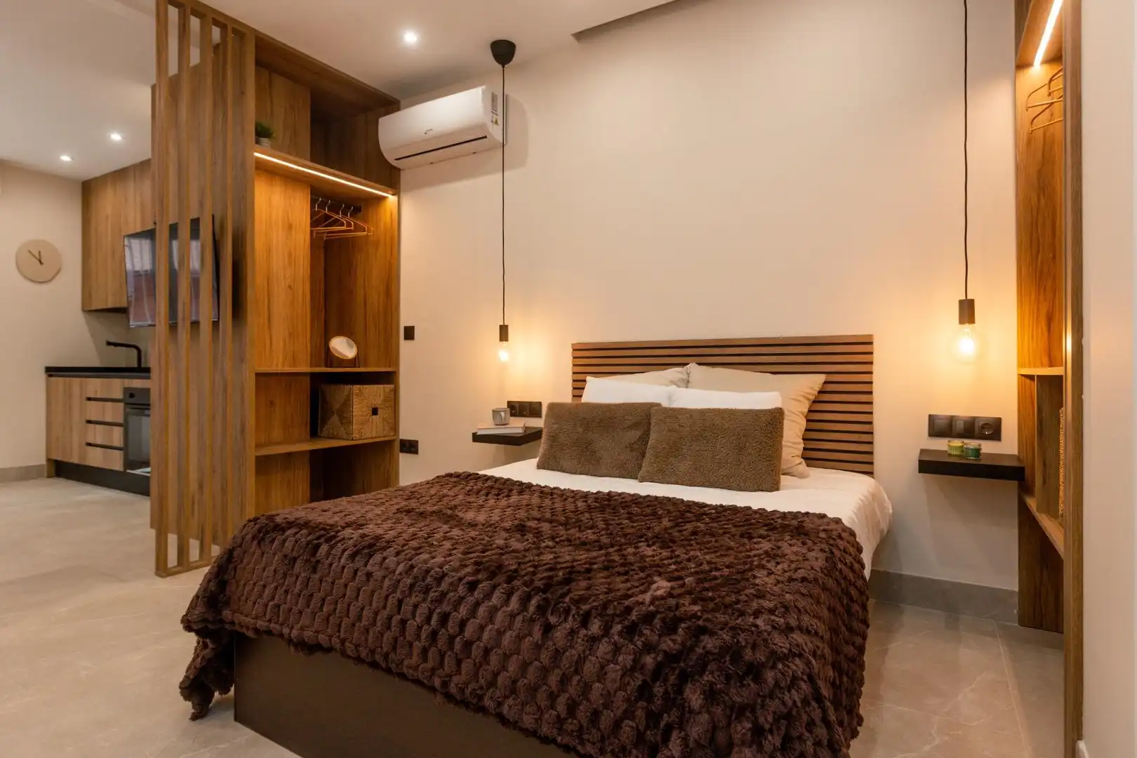 Schlafzimmer von Loft zum Verkauf in Granada mit Klimaanlage und Möbliert