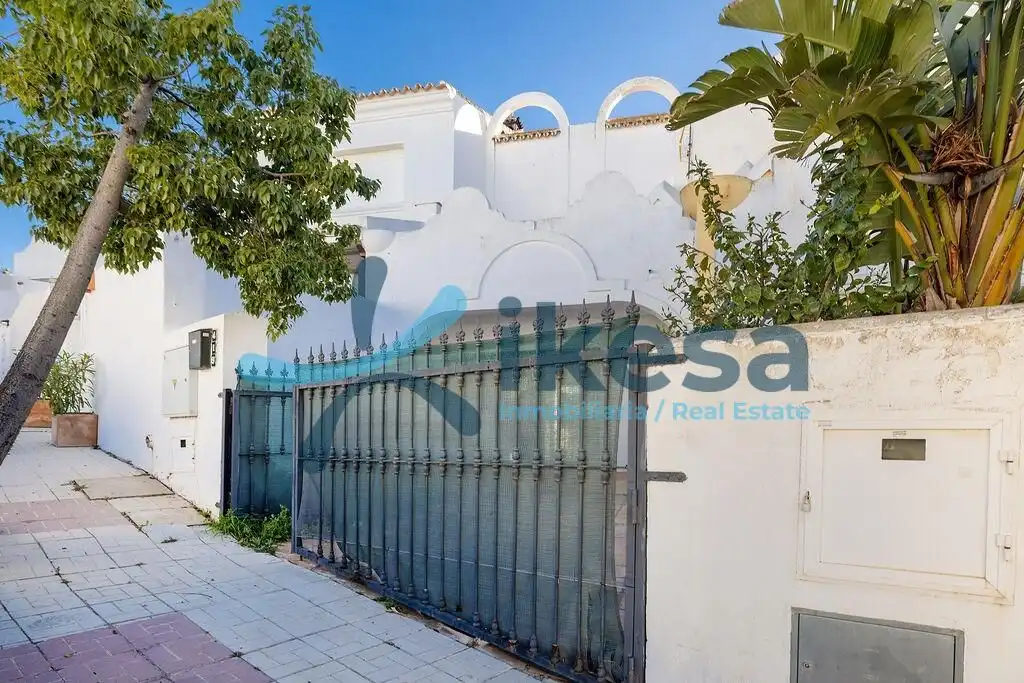 Exterior view of Detached homes for sale in Marbella  with Community pool