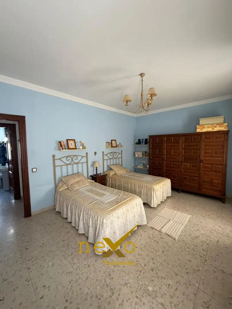 Habitación de Casa o chalet en venta en Carmona