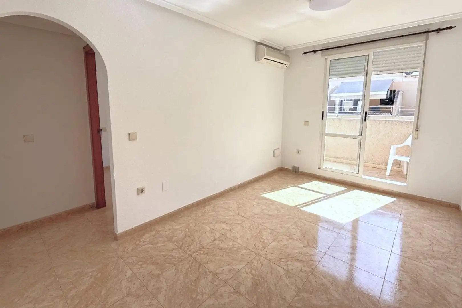 Sala d'estar de Àtic en venda en Torrevieja amb Aire condicionat, Calefacció i Terrassa