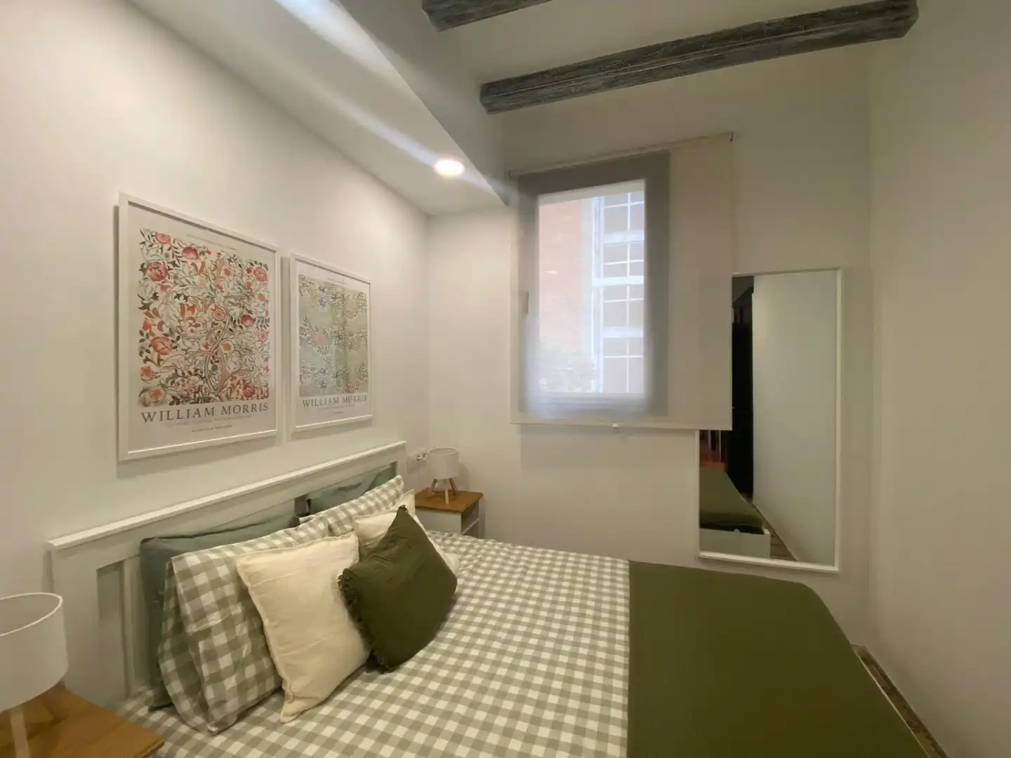 Habitación de Piso en venta en Barcelona con Terraza y Balcón