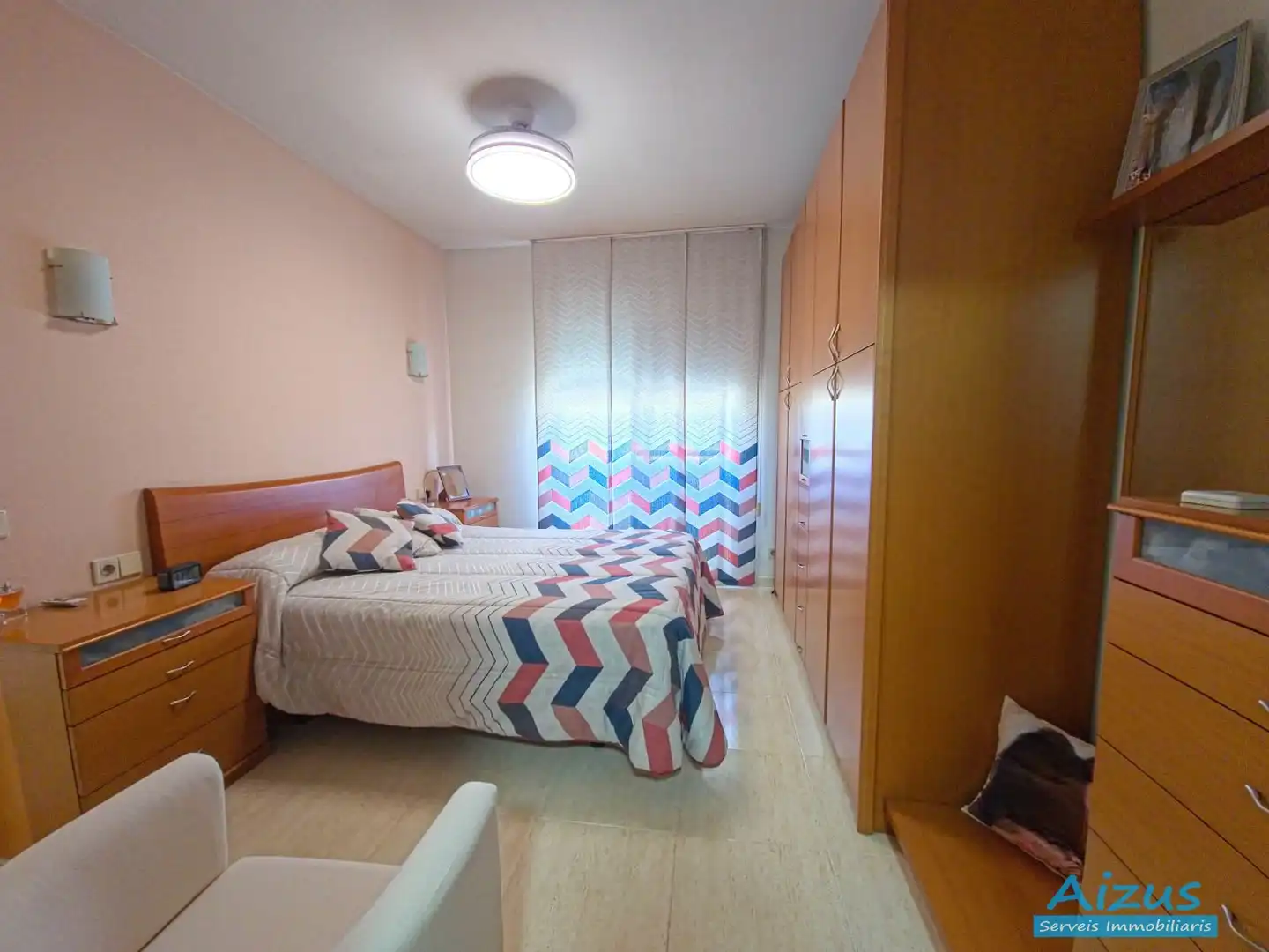 Habitación de Casa adosada en venta en Santa Perpètua de Mogoda con Aire acondicionado, Calefacción y Terraza