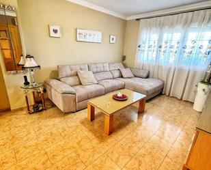 Sala d'estar de Casa adosada en venda en  Jaén Capital amb Aire condicionat, Calefacció i Terrassa
