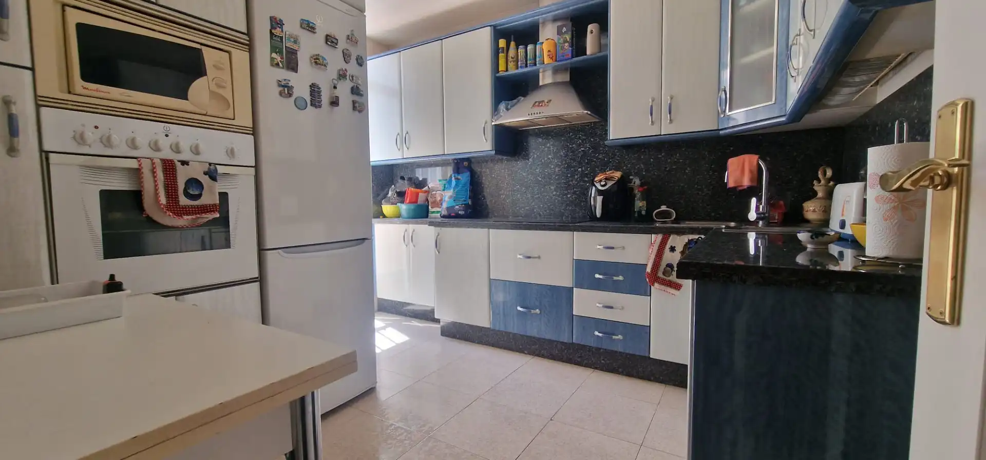 Cuina de Casa o xalet en venda en Maracena amb Aire condicionat, Terrassa i Moblat