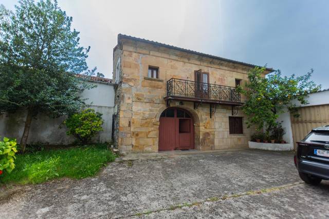 Casa-chalet en Venta en Villaescusa (Cantabria)