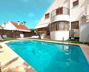 Swimming pool of House or chalet for sale in Elche / Elx  with Air Conditioner, Heating and Private garden