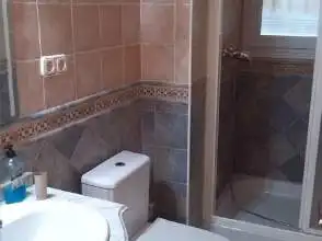 Bathroom of Flat for rent in Granada  with Heating, Terrace and Furnished