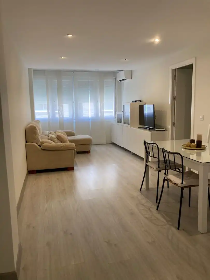 Sala d'estar de Pis de lloguer en Cádiz amb Aire condicionat, Calefacció i Moblat
