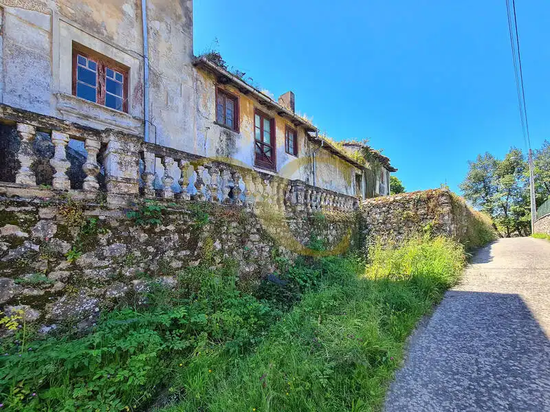 Vista exterior de Casa o xalet en venda en Llanes amb Jardí privat, Terrassa i Traster