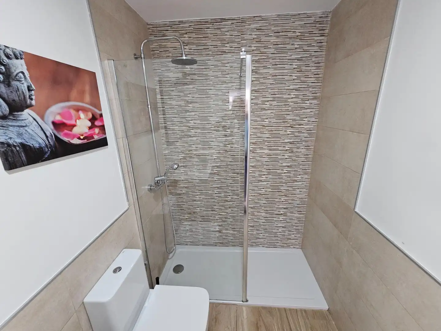 Baño de Piso de alquiler en Las Palmas de Gran Canaria con Aire acondicionado, Parquet y Balcón