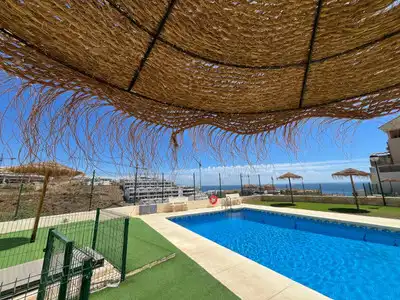 Piscina de Planta baja en venta en Fuengirola con Aire acondicionado, Calefacción y Terraza