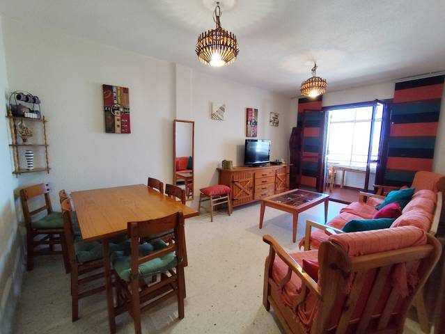 Piso en Alquiler en Calle Esteban de Boutelou en Centro - Calzada - Cabo Noval