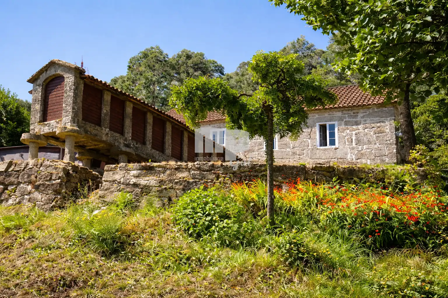 Vista exterior de Finca rústica en venda en Gondomar amb Calefacció, Jardí privat i Terrassa