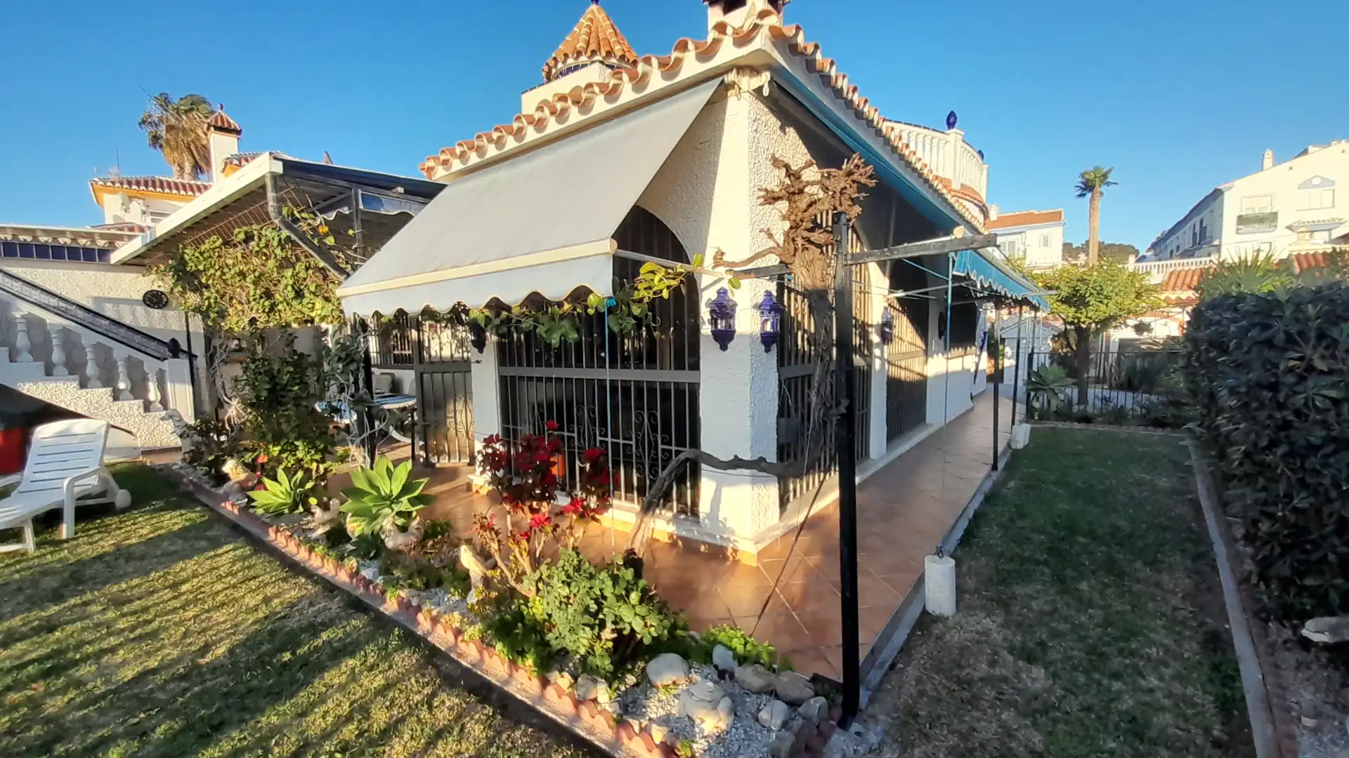 Jardí de Casa o xalet en venda en Vélez-Málaga amb Aire condicionat, Calefacció i Jardí privat