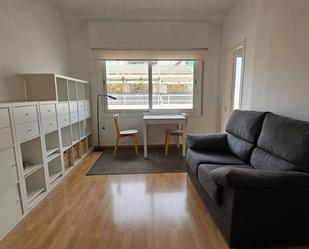 Sala d'estar de Pis de lloguer en  Barcelona Capital amb Calefacció, Parquet i Terrassa