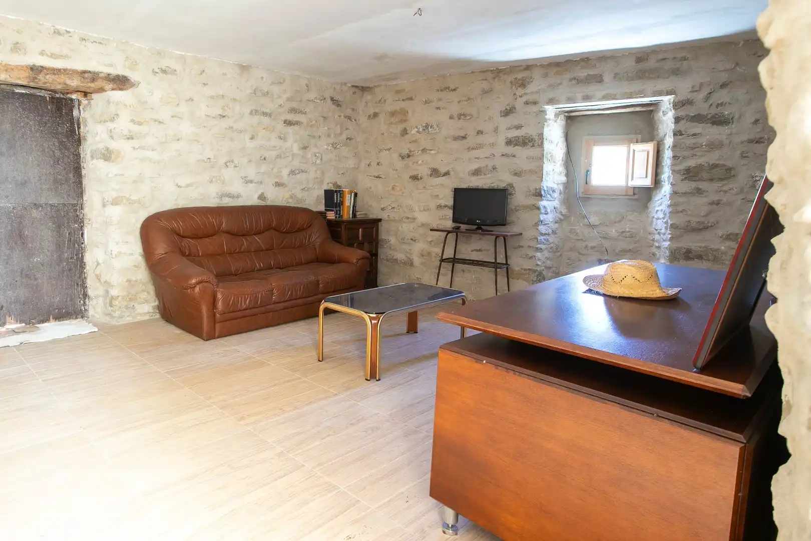 Wohnzimmer von Country house zum Verkauf in Guirguillano mit Heizung, Terrasse und Abstellraum