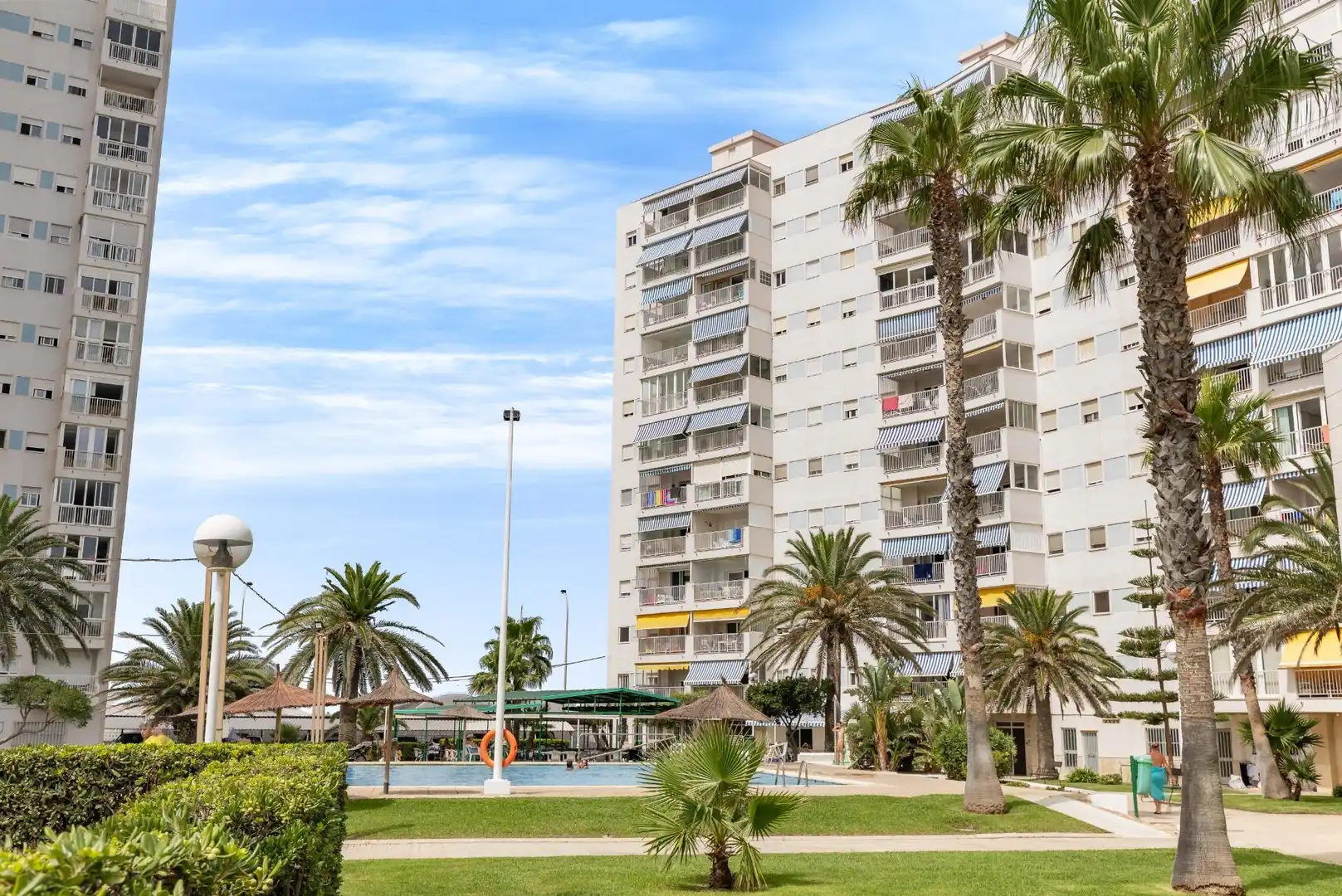 Vista exterior de Apartamento en venta en Valencia con Jardín privado y Piscina comunitaria