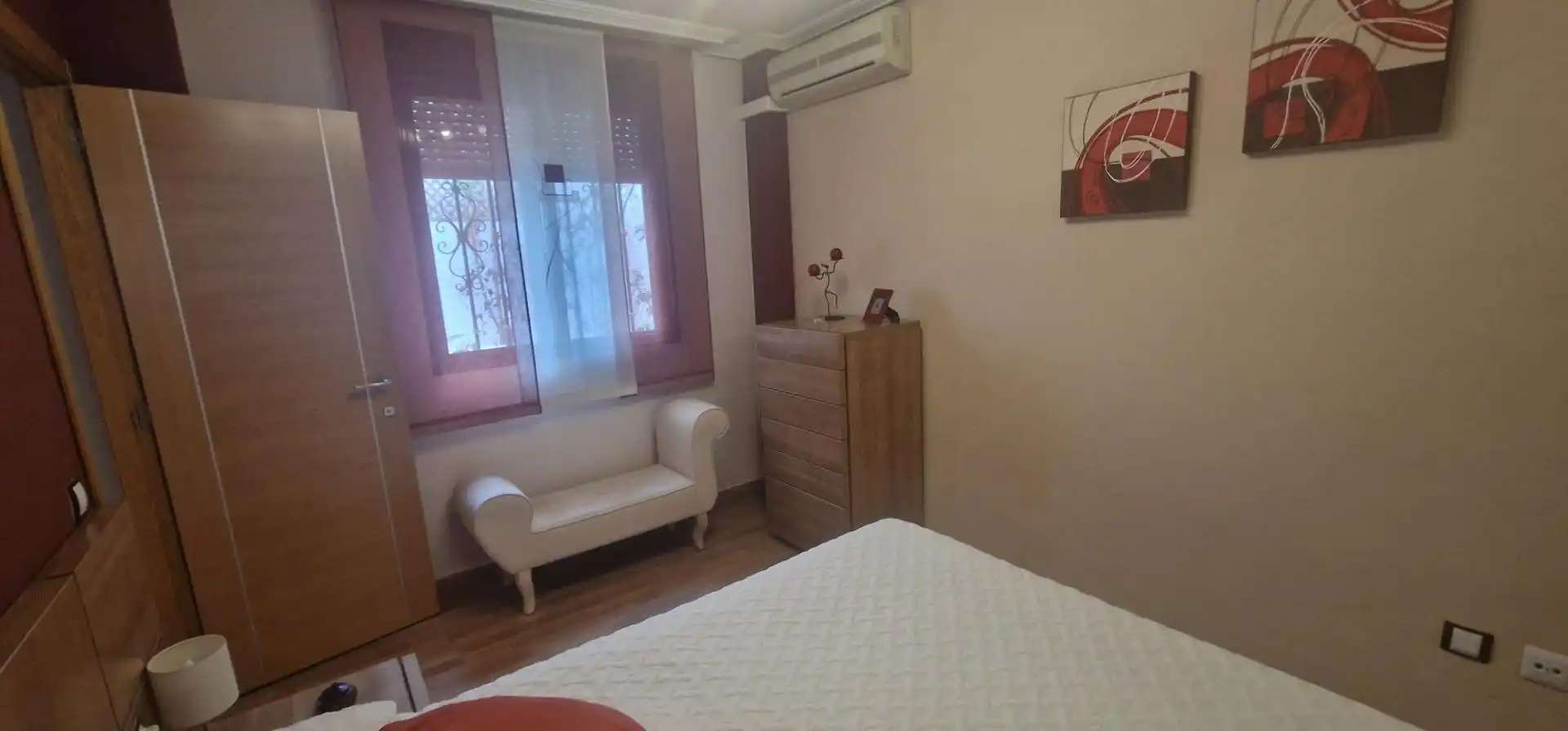 Schlafzimmer von Erdgeschoss zum Verkauf in Xirivella mit Klimaanlage, Terrasse und Abstellraum