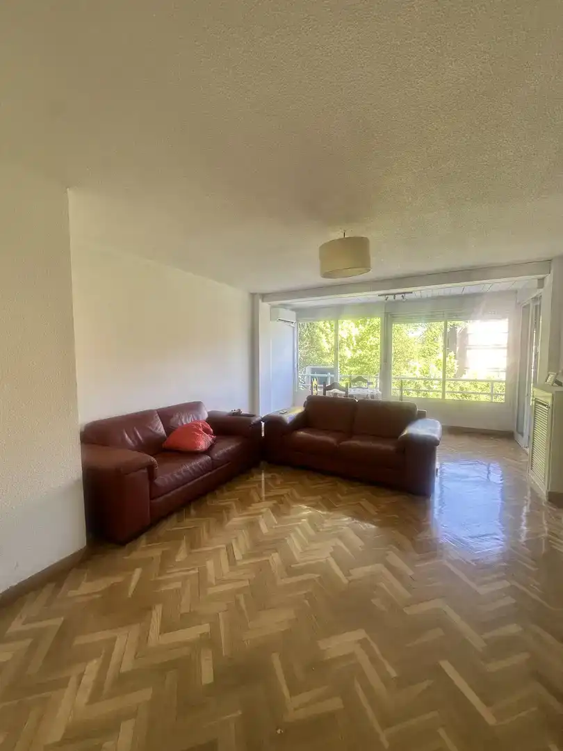 Sala d'estar de Pis en venda en Las Rozas de Madrid amb Aire condicionat i Balcó